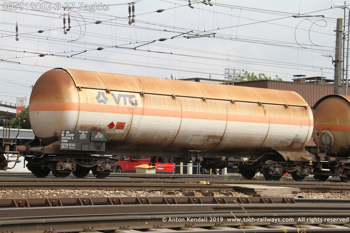 80 7919-7920 (37)